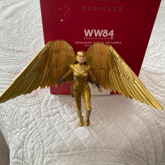 Princess Diana Returns Wonder Woman 1984 Christmas Hallmark Keepsake 2020 WW84 - Picture 9 of 11